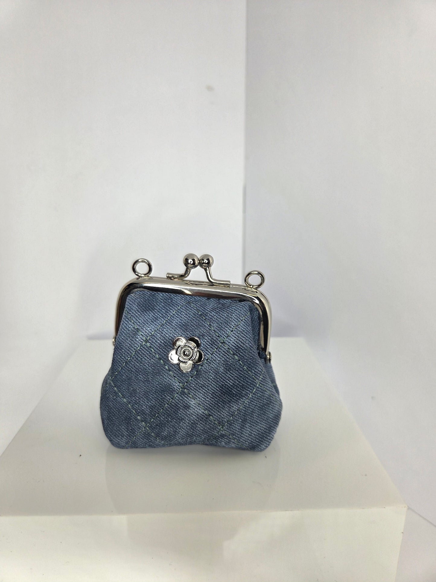 kissy tiny purse