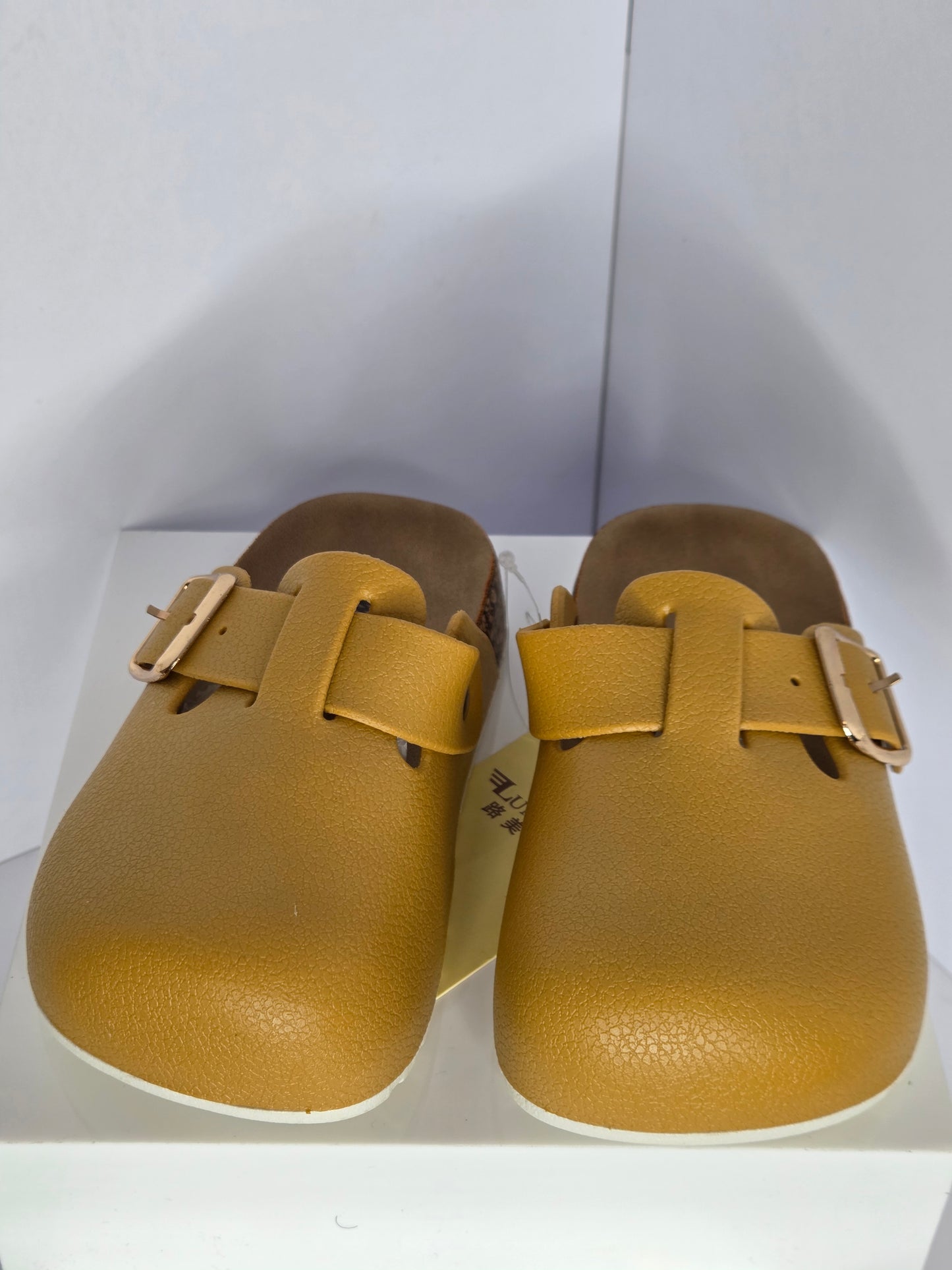 Pu leather slip on