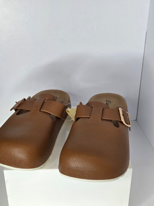 Pu leather slip on